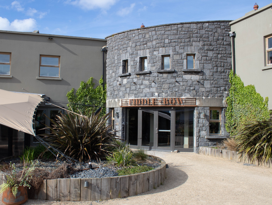 Fiddle and Bow side bar