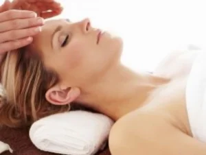 Relax, recover, and heal with holistic wellness therapies at Ciúnas