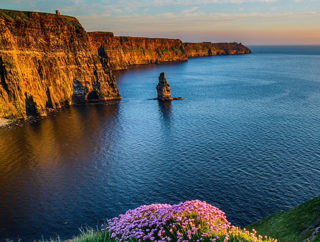 Hike with Cliffs of Moher Hiking Tour From Doolin