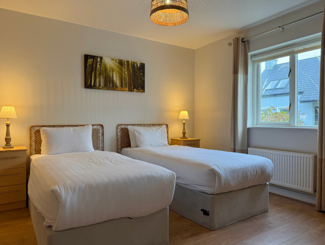 Doolin Village Lodges Side Bar